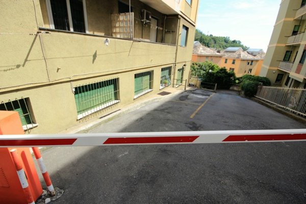 appartamento in vendita a Genova in zona Rivarolo