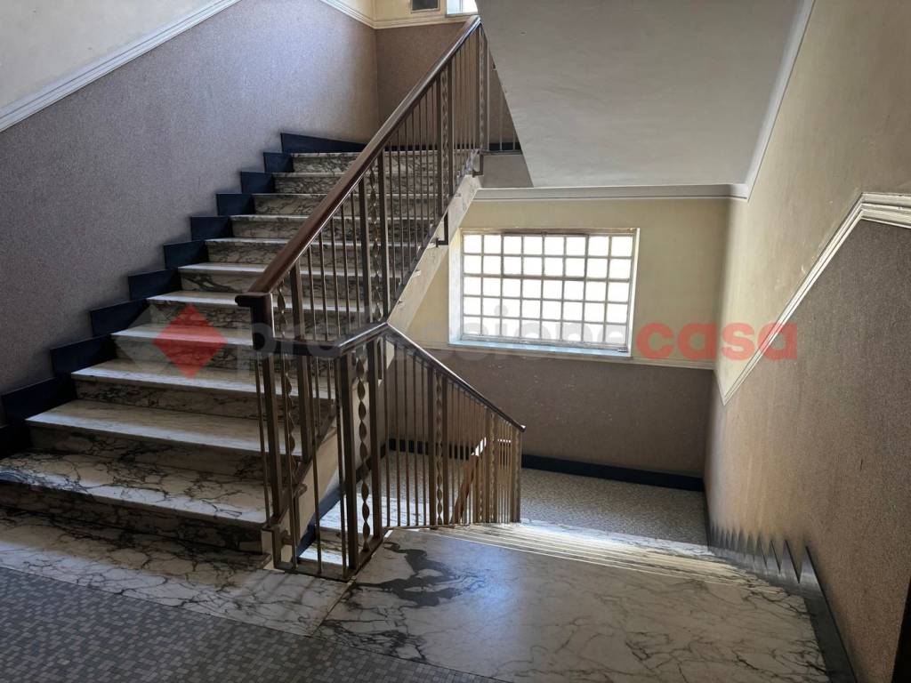 appartamento in vendita a Genova in zona Lagaccio / Granarolo