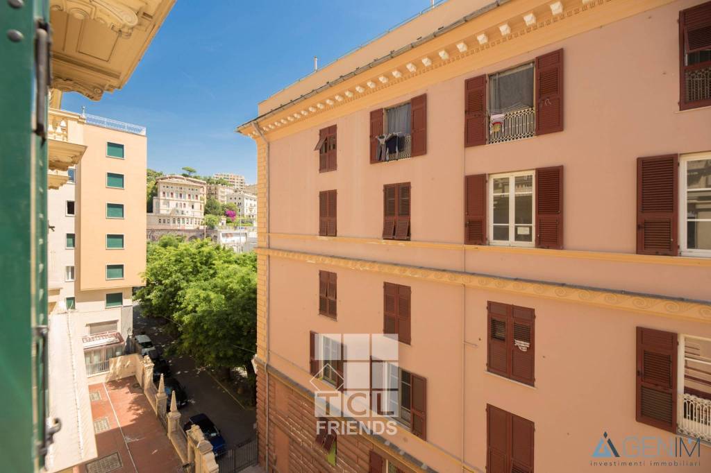 appartamento in vendita a Genova in zona San Vincenzo