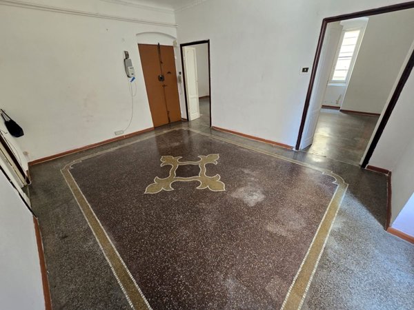 appartamento in vendita a Genova in zona Sestri Ponente