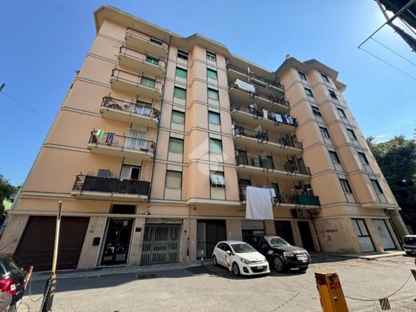 appartamento in vendita a Genova in zona Bolzaneto