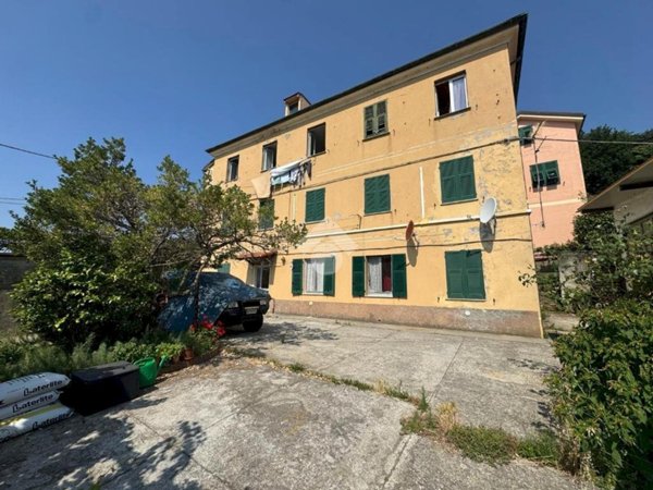 appartamento in vendita a Genova in zona Trasta