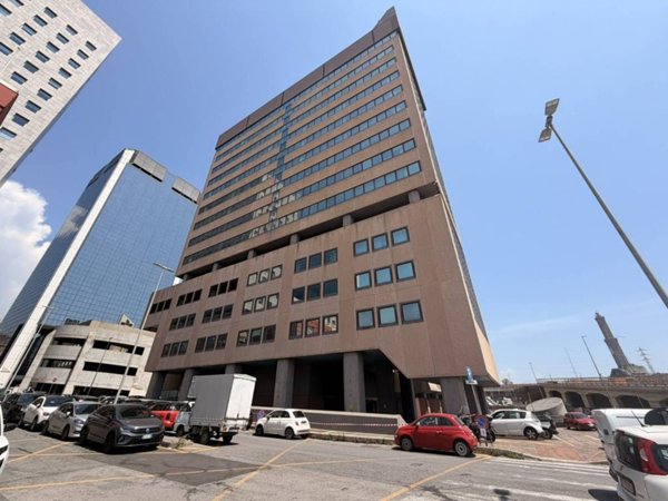 intera palazzina in vendita a Genova in zona Sampierdarena