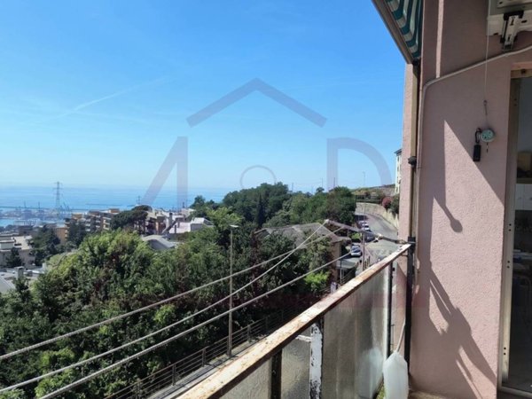 appartamento in vendita a Genova in zona Lagaccio / Granarolo