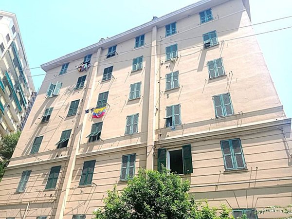 appartamento in vendita a Genova in zona Rivarolo