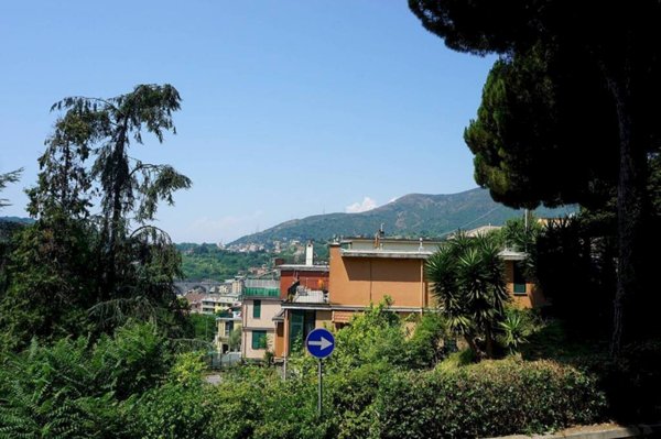 appartamento in vendita a Genova in zona Rivarolo