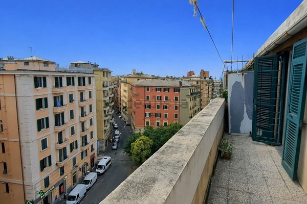 appartamento in vendita a Genova in zona Sampierdarena