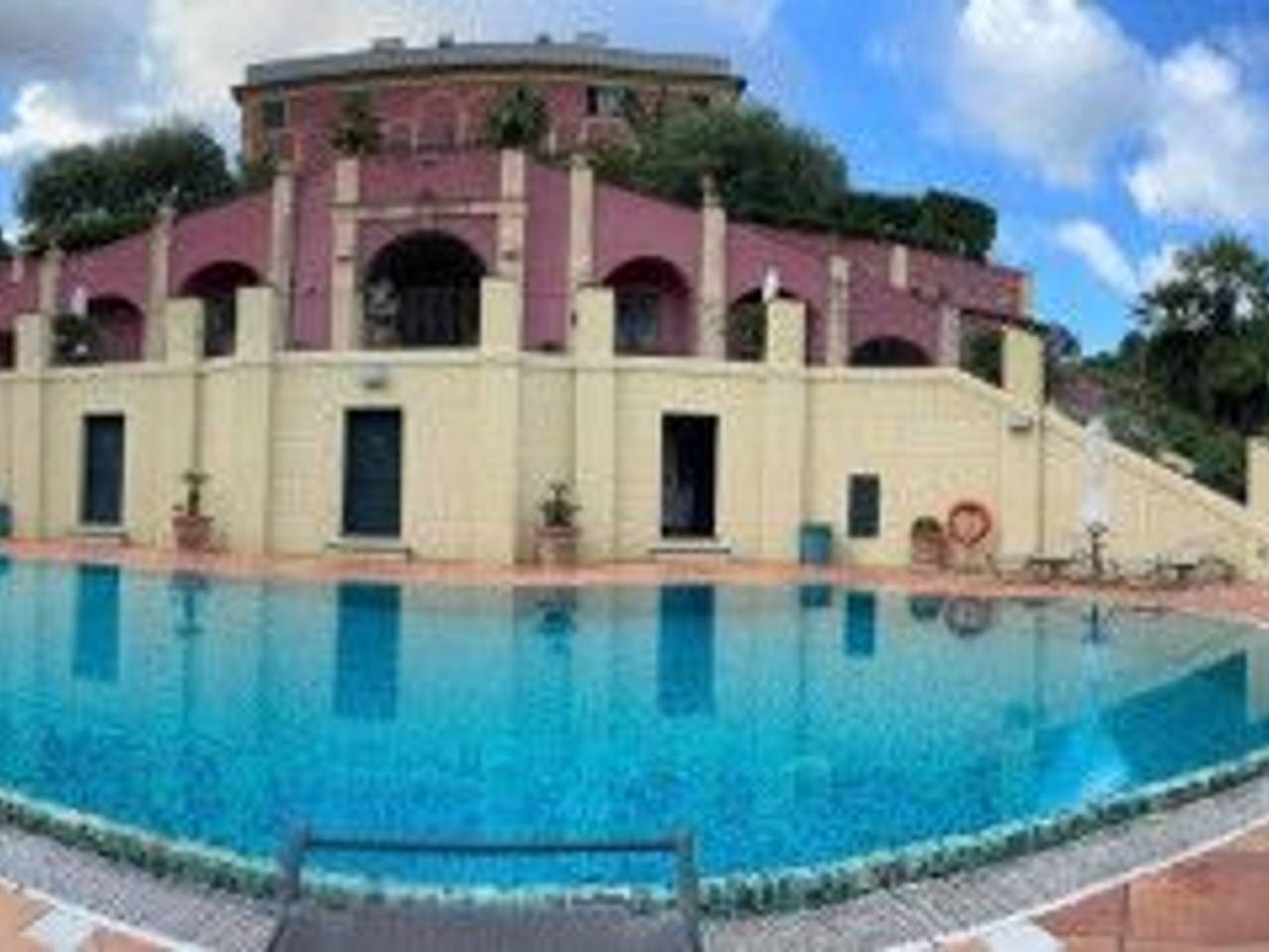 appartamento in vendita a Genova in zona Rivarolo