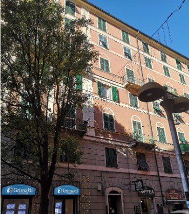 pentavano in vendita a Genova