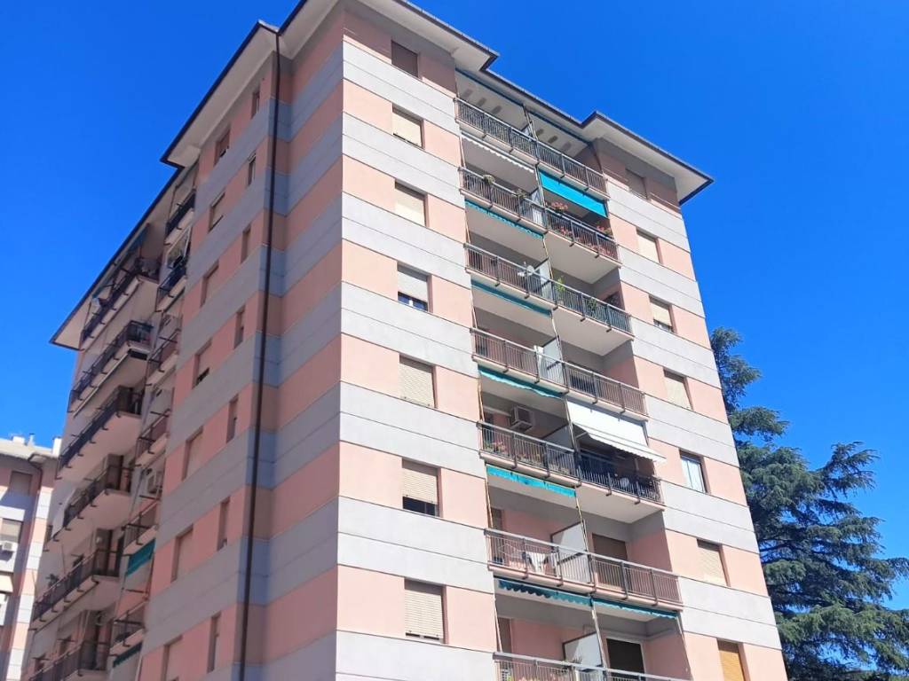 appartamento in vendita a Genova in zona Molassana