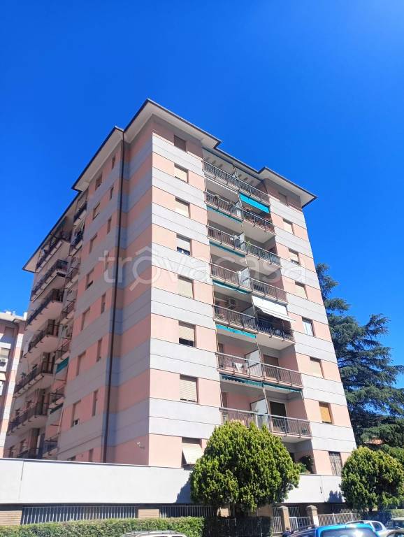 appartamento in vendita a Genova in zona Molassana