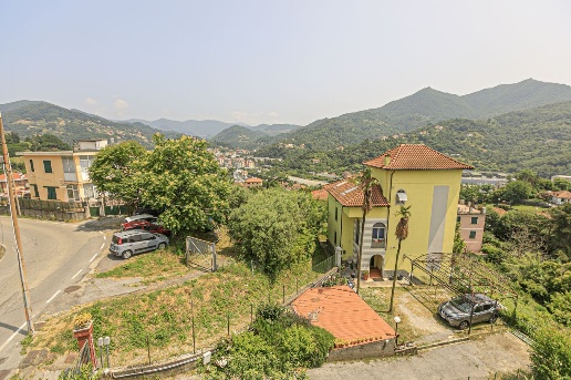 appartamento in vendita a Genova in zona Bolzaneto