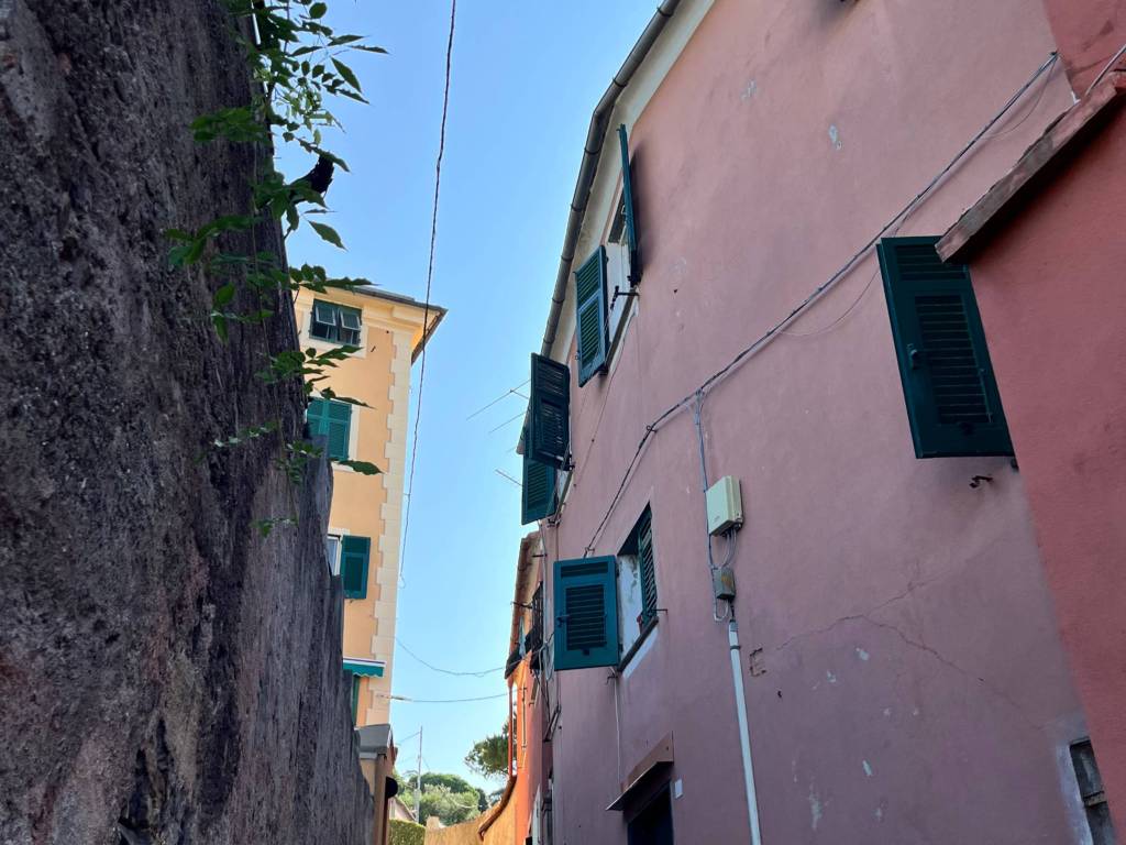 appartamento in vendita a Genova in zona Apparizione