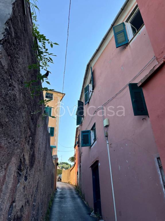 appartamento in vendita a Genova in zona Apparizione