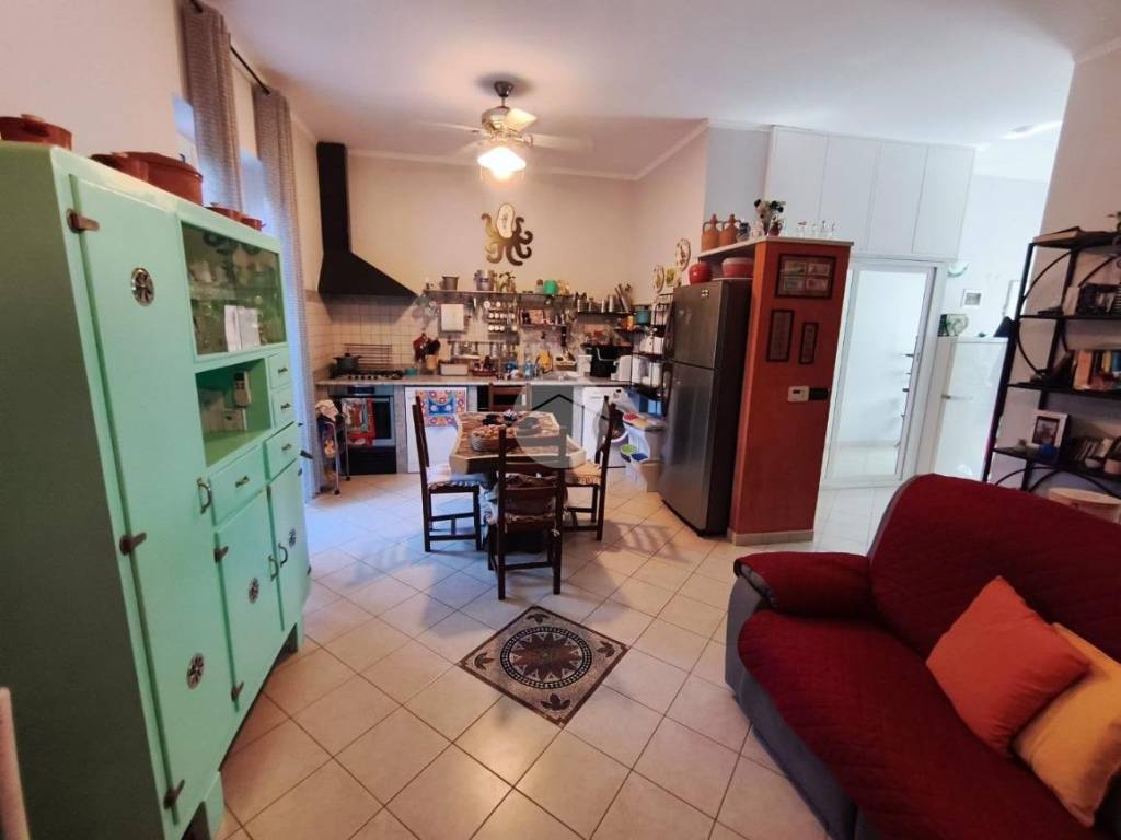 appartamento in vendita a Genova in zona Certosa
