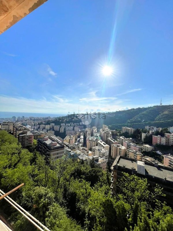 appartamento in vendita a Genova in zona Oregina