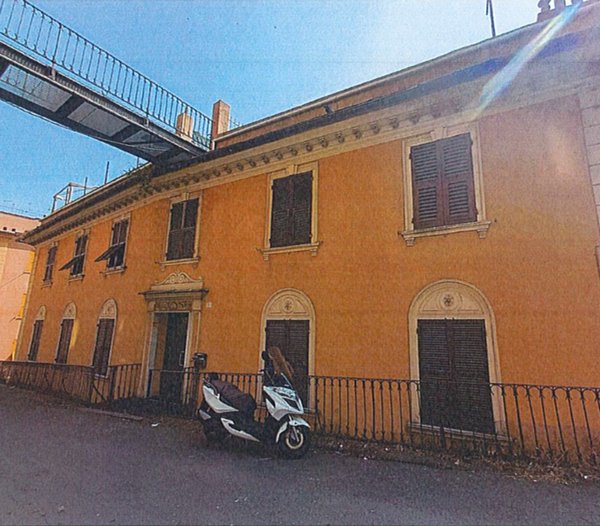 appartamento in vendita a Genova in zona Staglieno