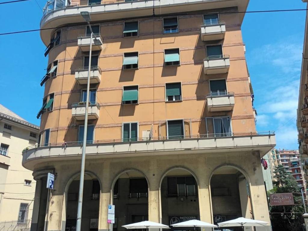 appartamento in vendita a Genova in zona Sampierdarena