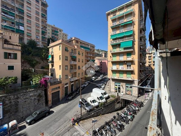 appartamento in vendita a Genova in zona Quezzi