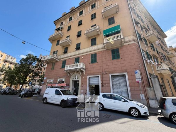 negozio in vendita a Genova in zona Marassi