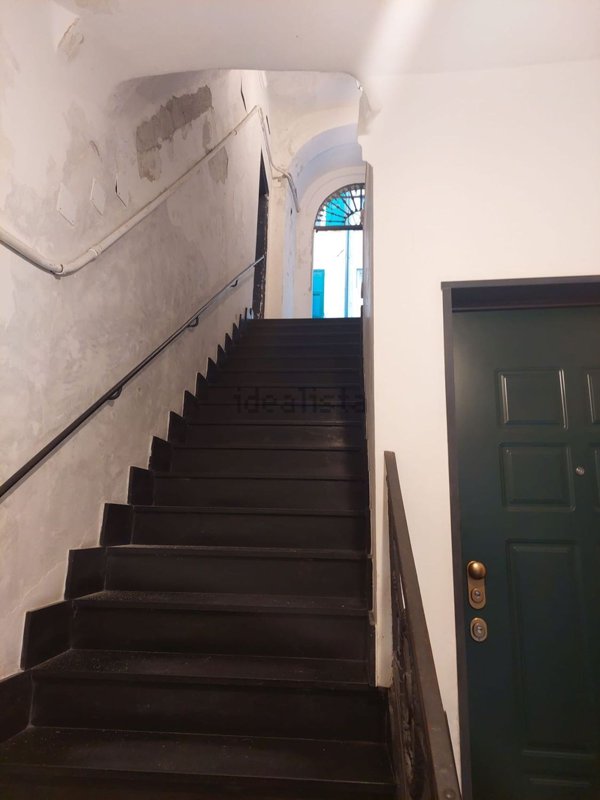 appartamento in vendita a Genova in zona Sottoripa / Maddalena / Molo