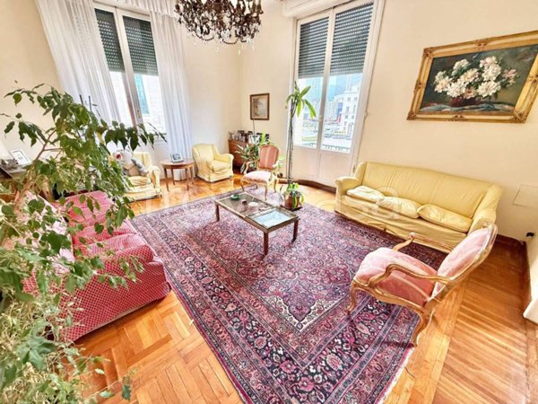 appartamento in vendita a Genova in zona San Vincenzo