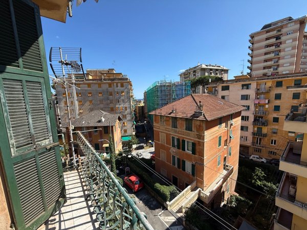 appartamento in vendita a Genova in zona Pegli