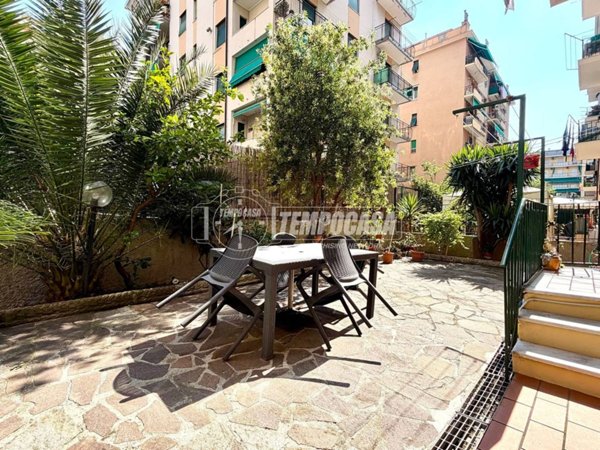 appartamento in vendita a Genova in zona Sestri Ponente