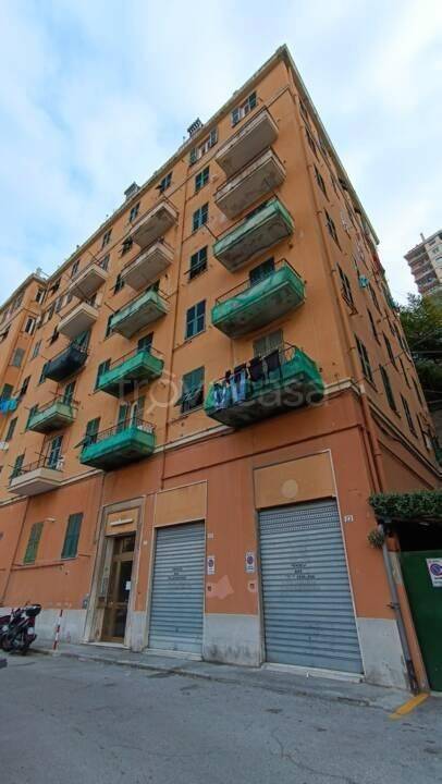 appartamento in vendita a Genova in zona Lagaccio / Granarolo