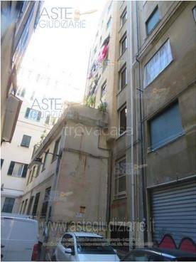 appartamento in vendita a Genova in zona Sottoripa / Maddalena / Molo