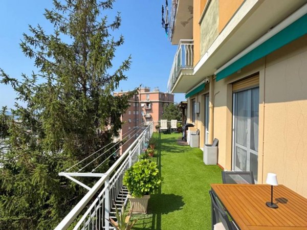 appartamento in vendita a Genova in zona Palmaro / Pra'