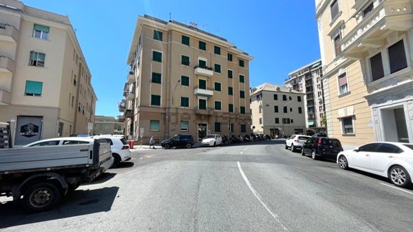 appartamento in vendita a Genova in zona Lagaccio / Granarolo