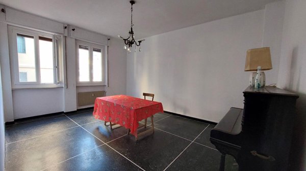 appartamento in vendita a Genova in zona Marassi