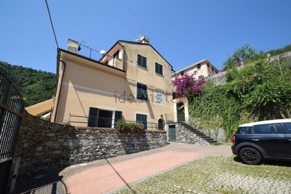 appartamento in vendita a Genova in zona Crevari