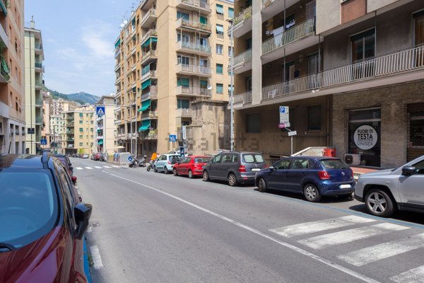 appartamento in vendita a Genova in zona Staglieno