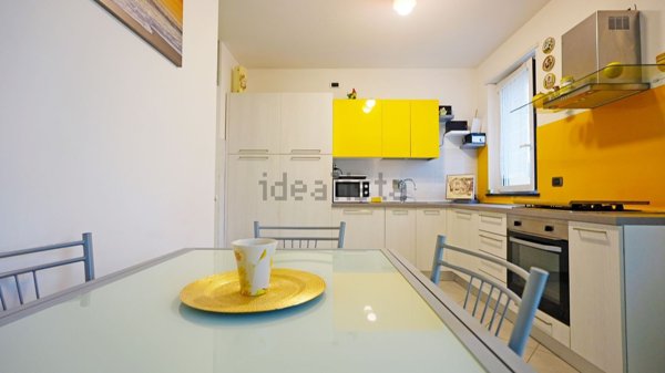 appartamento in vendita a Genova in zona Sestri Ponente
