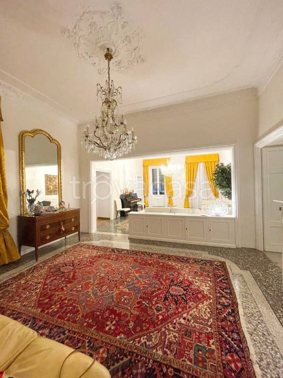 appartamento in vendita a Genova in zona Oregina