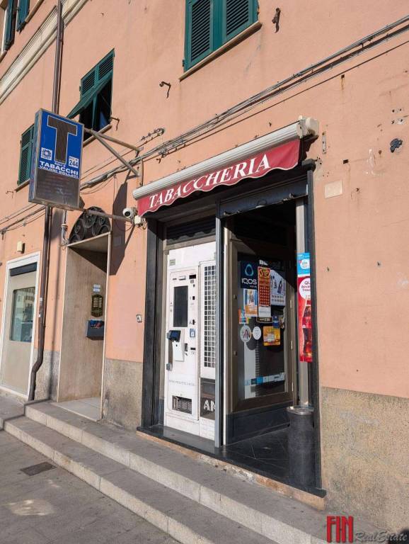 negozio in vendita a Genova in zona Pegli