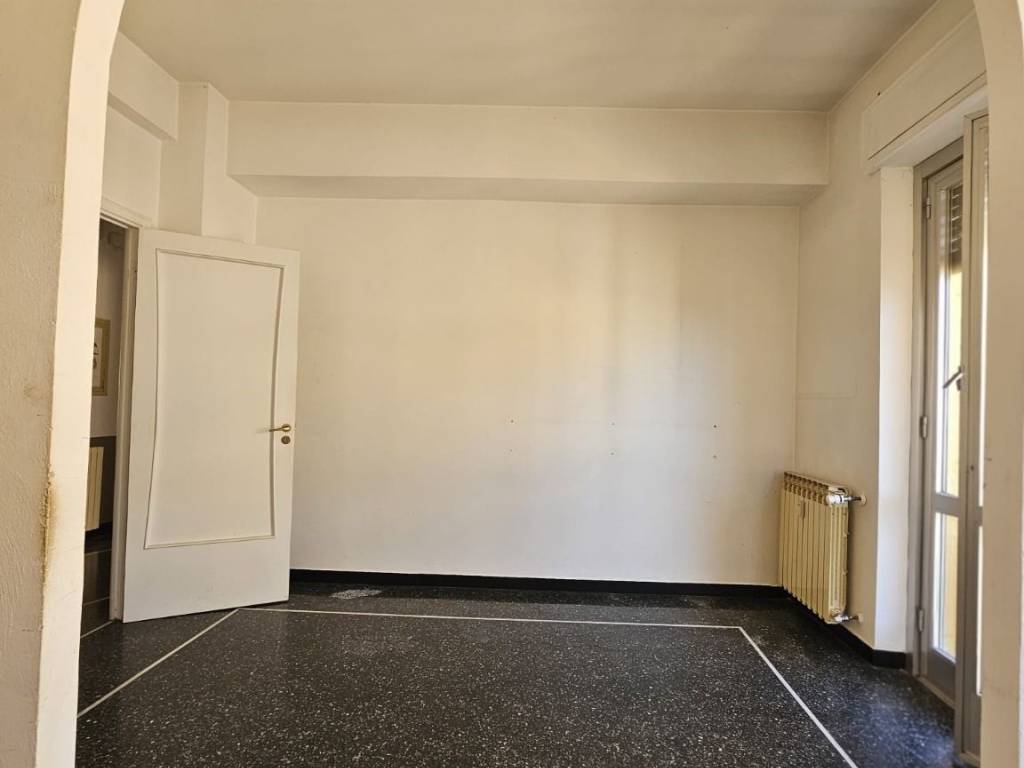 appartamento in vendita a Genova in zona Palmaro / Pra'