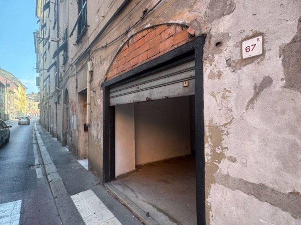 negozio in vendita a Genova in zona Bolzaneto