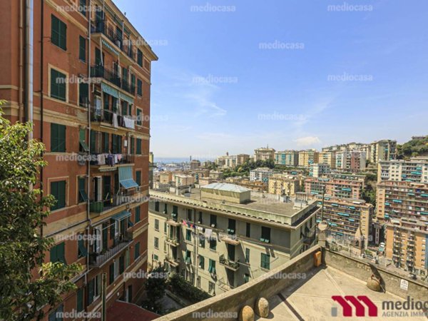 appartamento in vendita a Genova in zona Lagaccio / Granarolo