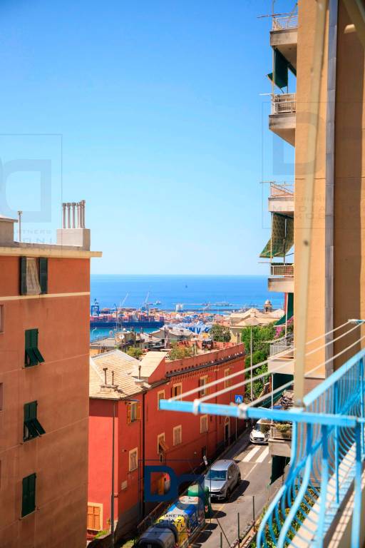appartamento in vendita a Genova in zona Oregina
