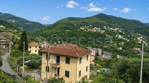 appartamento in vendita a Genova in zona Struppa