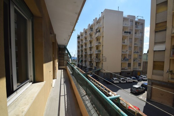appartamento in vendita a Genova in zona Voltri