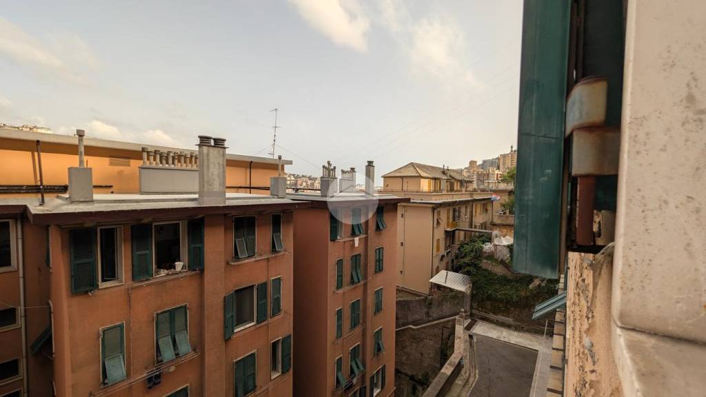 appartamento in vendita a Genova in zona Staglieno
