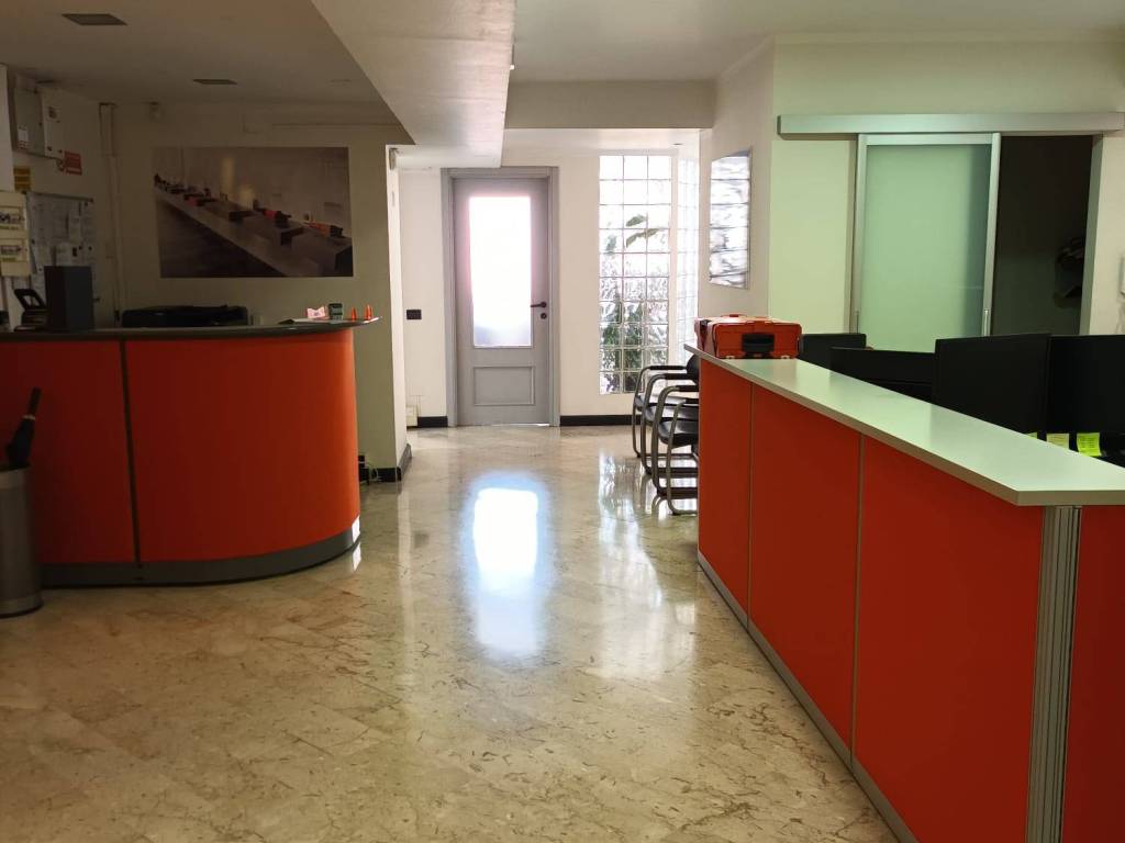 ufficio in vendita a Genova in zona Albaro