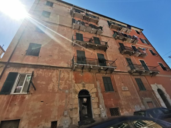 appartamento in vendita a Genova in zona Sestri Ponente