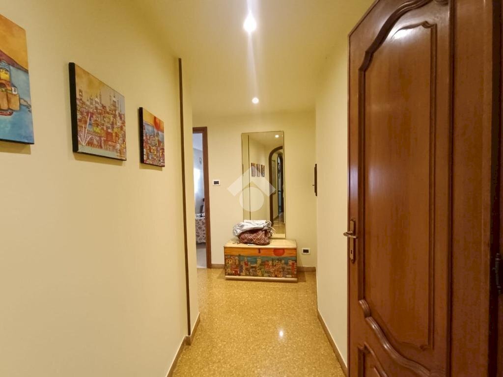 appartamento in vendita a Genova in zona Sestri Ponente