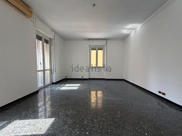 appartamento in vendita a Genova in zona Foce