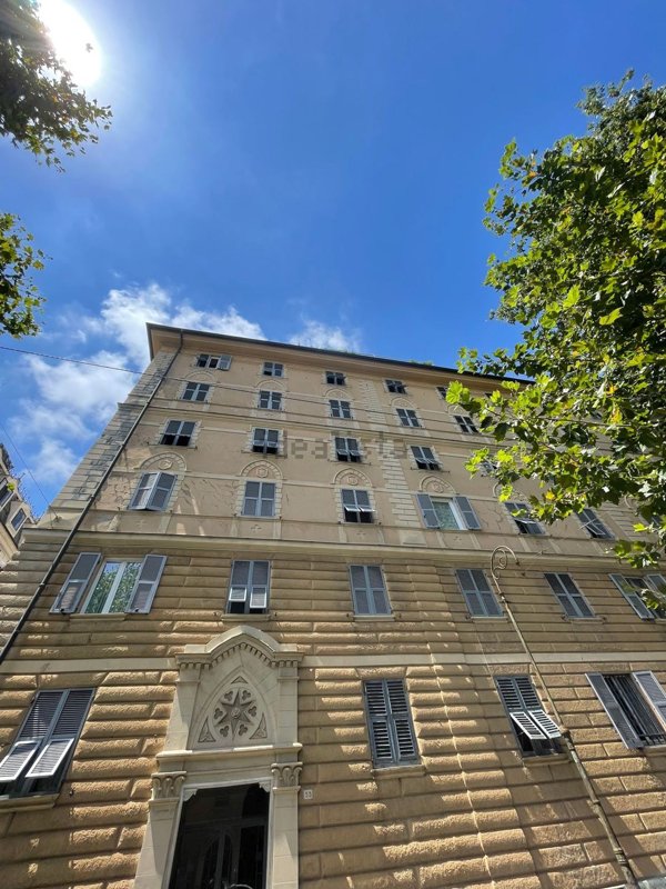 appartamento in vendita a Genova in zona Foce